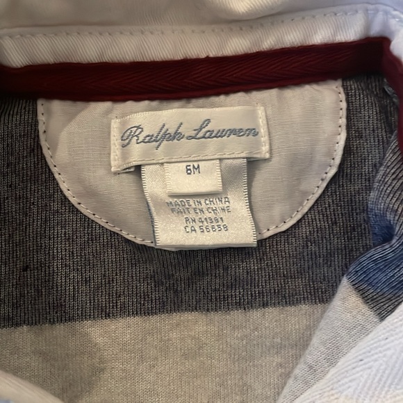 Bundle of baby boy name brand like new 3-12 months clothing: sweaters, jeans, - Picture 5 of 16